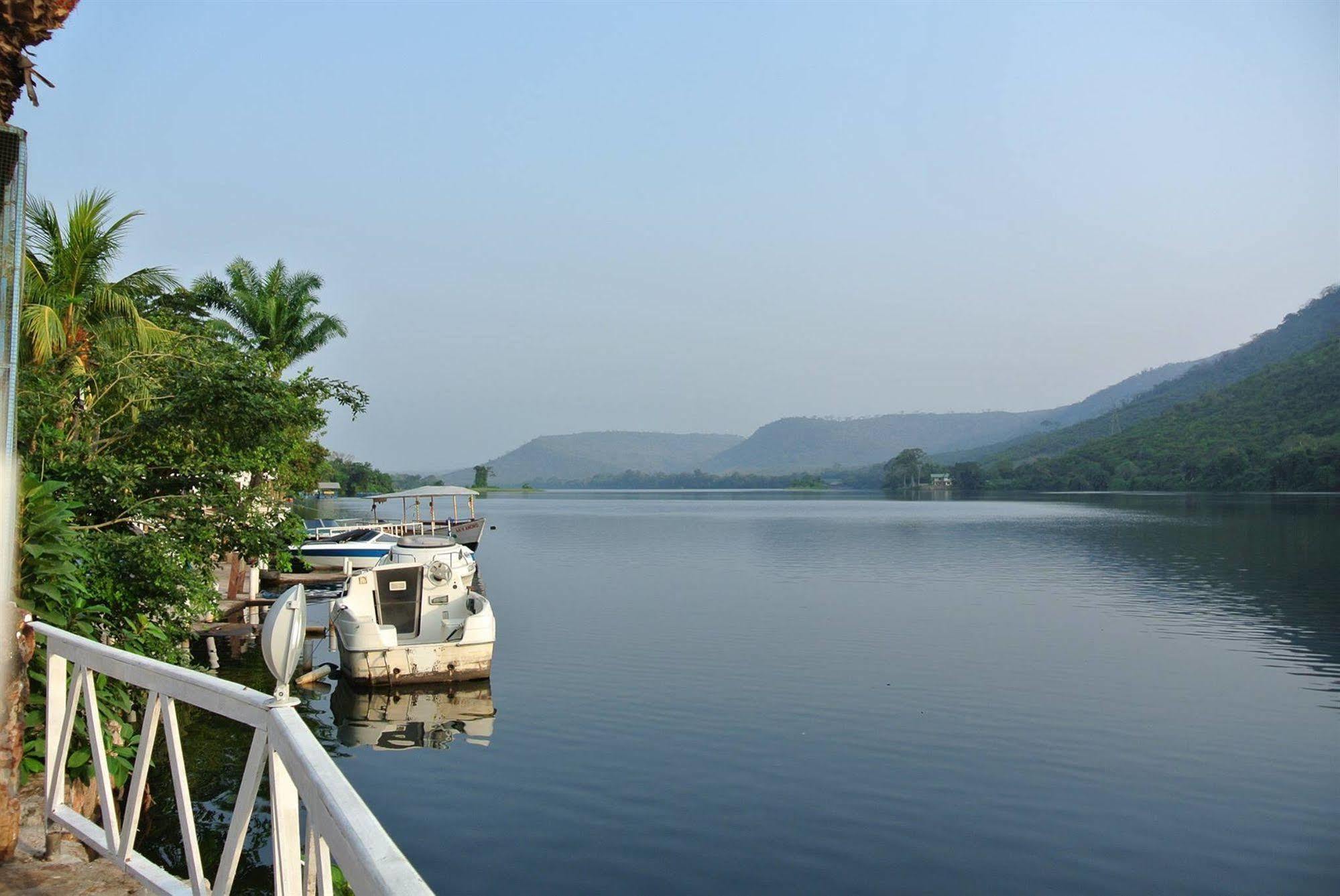 Akosombo Continental Hotel Exterior foto