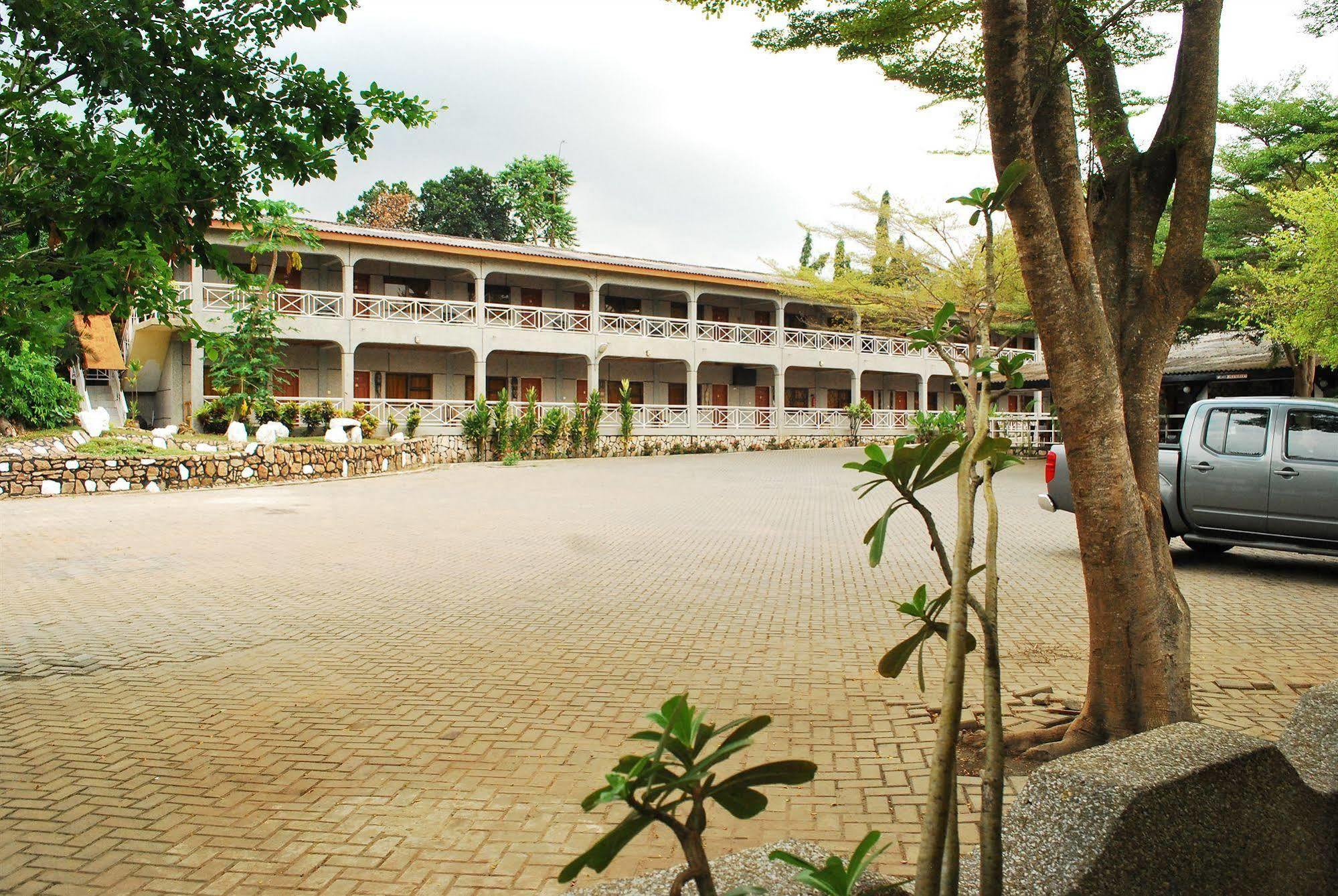 Akosombo Continental Hotel Exterior foto
